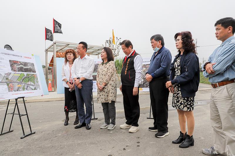 分流博茶會車潮 縣長翁章梁視察中埔鄉嘉139線道路拓寬-3