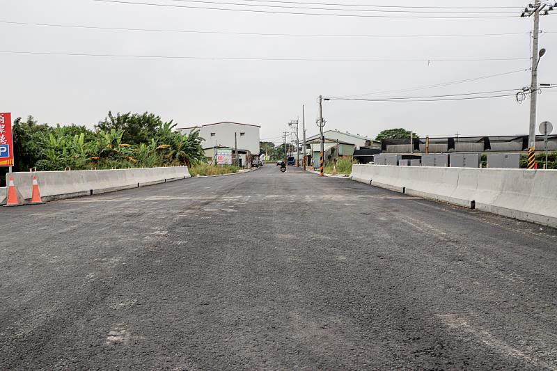 分流博茶會車潮 縣長翁章梁視察中埔鄉嘉139線道路拓寬-5