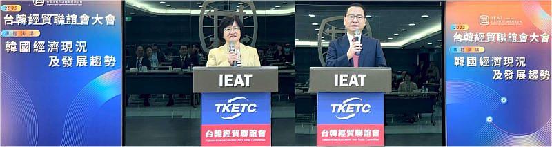 圖3-經濟部國貿署戴婉蓉主任秘書(左)、駐台北大韓民國代表部崔鳳圭副代表(右)蒞會致詞