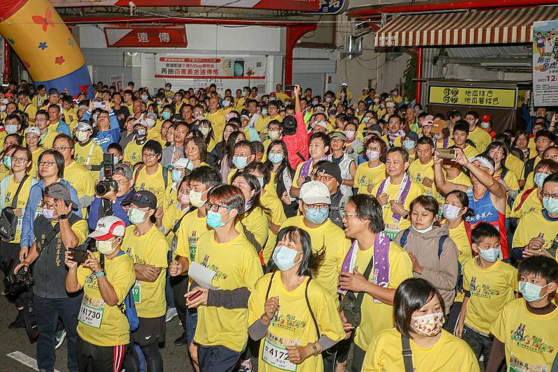 新港奉天宮重啟千人路跑  參賽抽最大獎股票一張-5