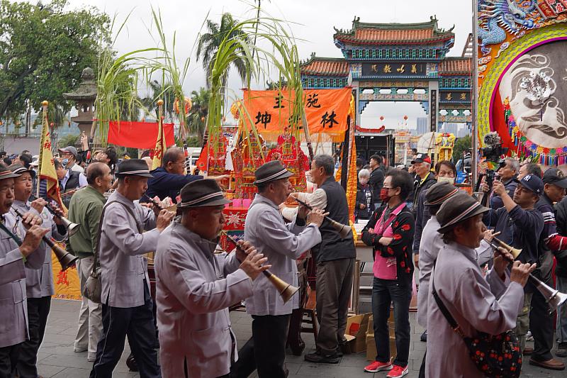 義民廟慶成圓醮神豬神羊獻供  楊文科祈求國泰民安縣政昌隆