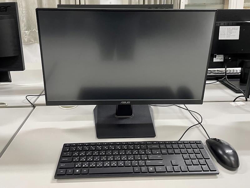 華碩文教基金會捐贈蘭嶼鄉桌上型電腦及筆電共65部 饒慶鈴感謝讓教學回歸正常步調