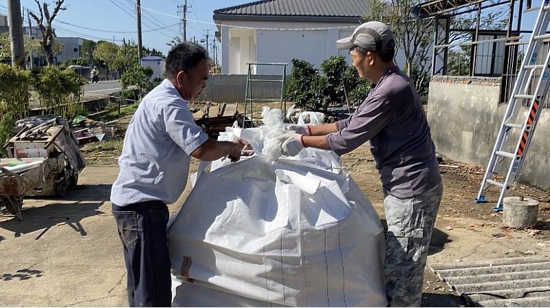 你家石綿屋瓦拆了嗎？家戶石綿清理補助免煩惱！