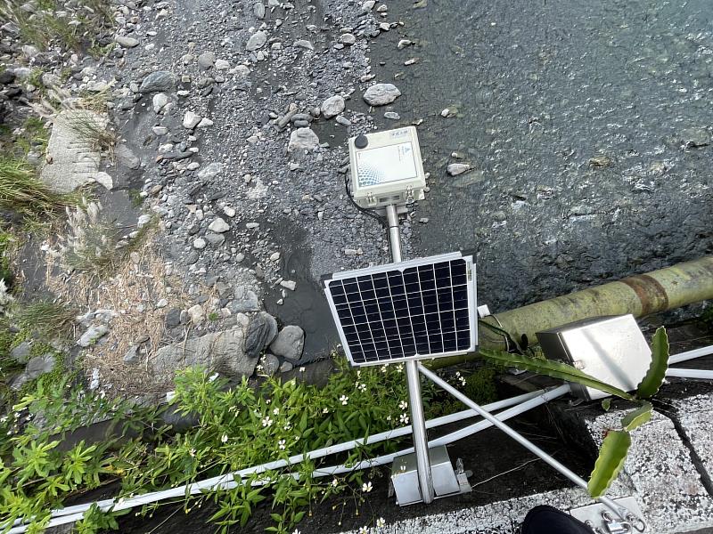 來義鄉林邊溪上游土砂調查監測與用運成果-水位與流速計