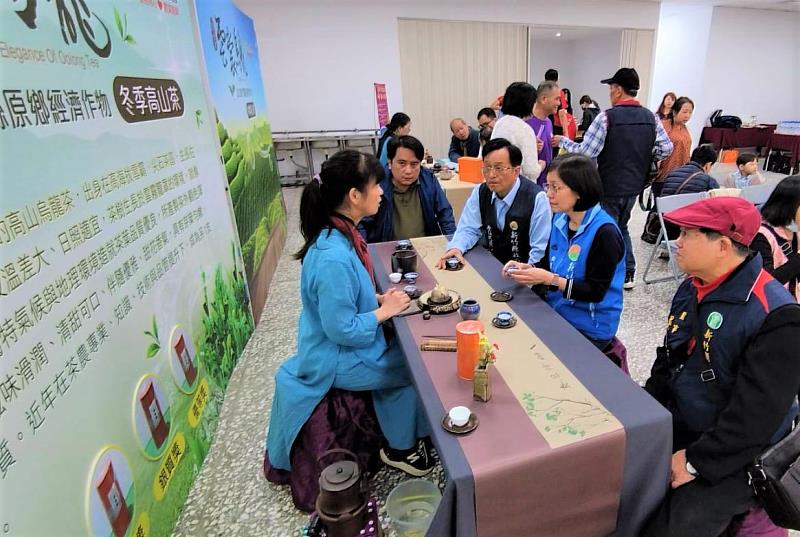 典禮上宣布12月竹縣品茶節活動開跑，邀請民眾來新竹縣農會免費喝特等茶。