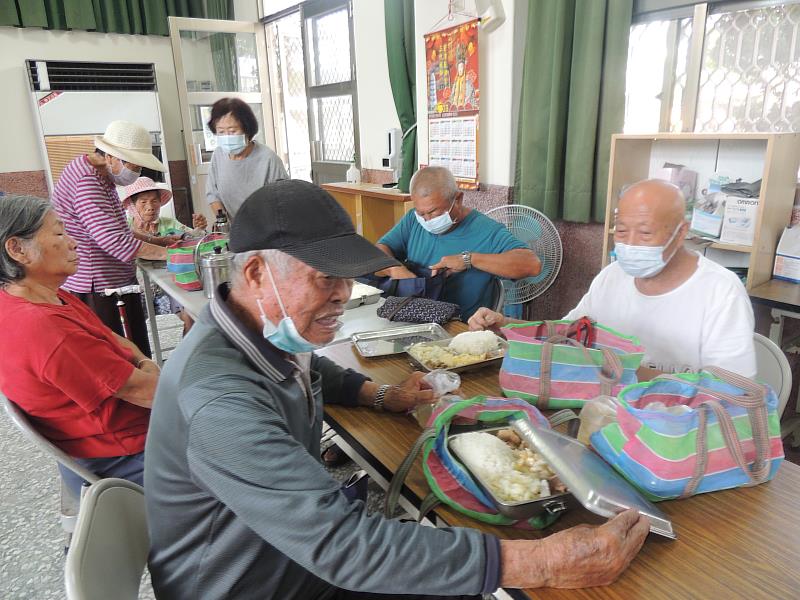 下潭國小碧潭校區老人食堂