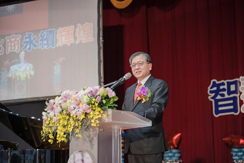 北商大任立中校長致詞表示,今年校慶主題是「智慧北商、永續輝煌」,象徵北商大迎接智慧時代已做好準備,將全方位培育符合最新產業趨勢的AI智慧人才。
