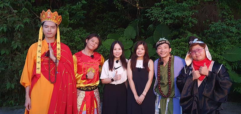 香港偶像團體Error至華梵大學佛藝系取經，訪談香港姊妹花。