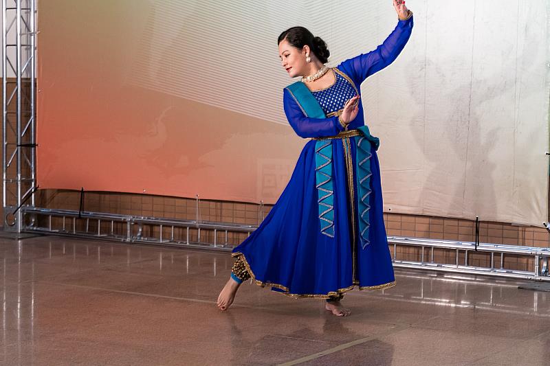 國企系Pubali Chatterjee(鄭辰明)教授帶來的北印度經典舞蹈「Kathak」。