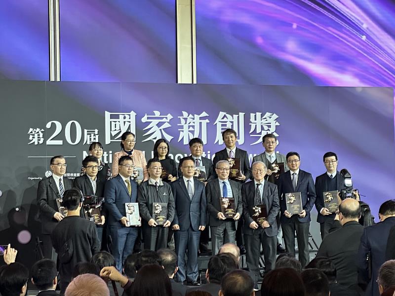中國醫藥大學暨醫療體系研發團隊16項創新醫療技術，榮獲今年「國家新創獎」數量全國第一 