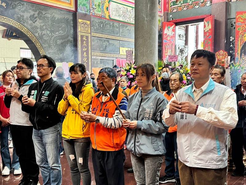 民政處長施淑婷前往參香祈福，祈求風調雨順、國泰民安。