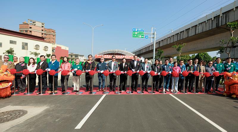 高鐵橋下延伸至竹科新闢工程通車與會貴賓剪綵