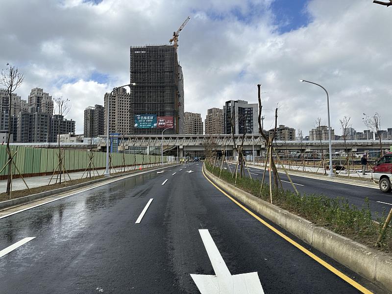 竹市府如期完成慈濟路及關新路延伸段通車履勘，預計春節前正式通車