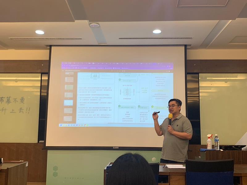 圖為ESG課程暨國際證照培訓講師黃致鈞授課實況。