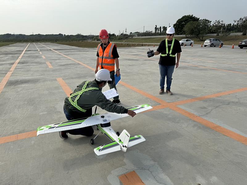 屏東無人機飛行場開考定翼機 南部飛友考照免奔波