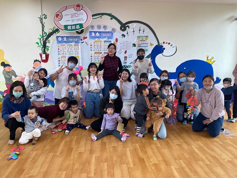 嘉藥幼保系攜手高雄市路竹子館舉辦歡度新年美語活動