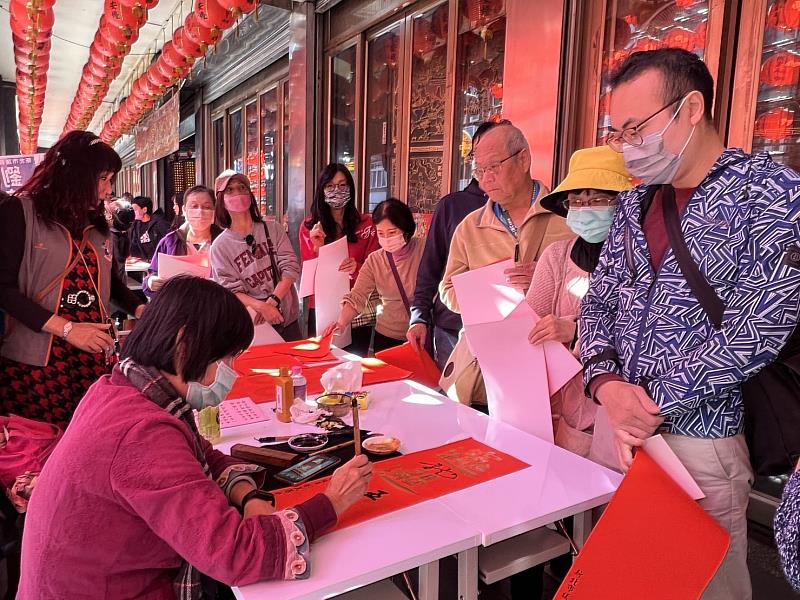 聚愛溫情送暖 新北市救國團扶弱送愛助1553位弱勢度寒冬