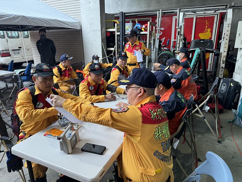 本次動員為精進各項任務準備，於2月5日辦理動員集結測試，搜救人員第一時間於11時在南雅特搜分隊駐地整備集結完成