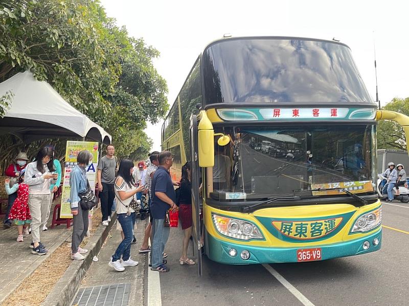 熱博期間提供屏東火車站交通接駁車服務_0