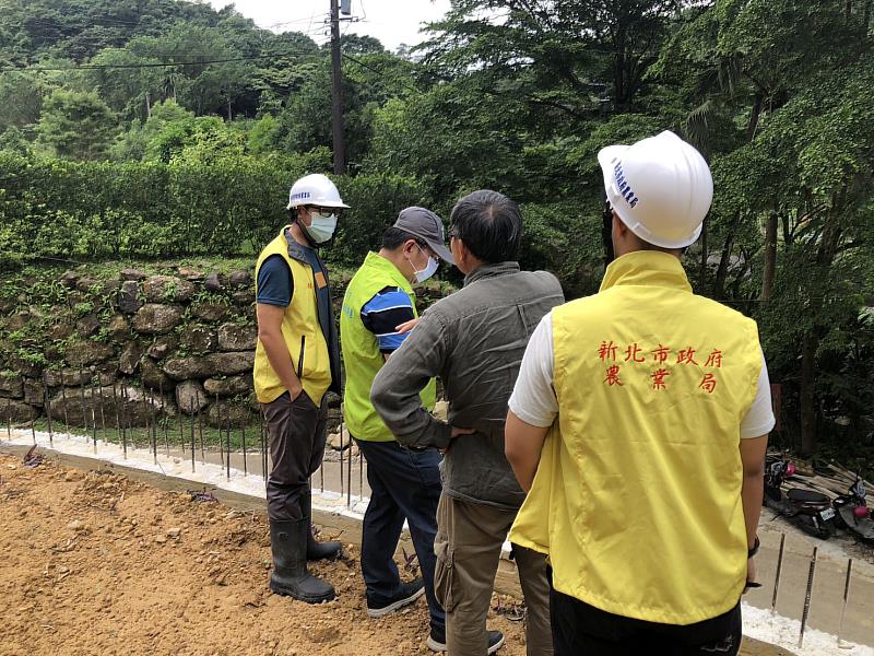 春節期間新北市農業局仍持續執行山坡地違規查報取締，發現違反水土保持法者，將以水土保持法處最高30萬元之罰鍰