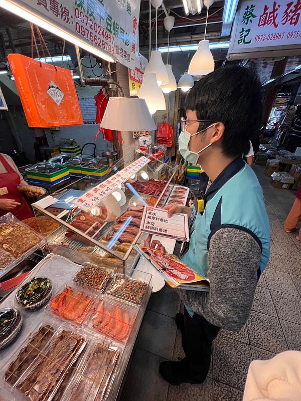 臺東縣政府加強春節年貨食品稽查 抽驗162家次全數合格 讓民眾安全衛生開心過好年!