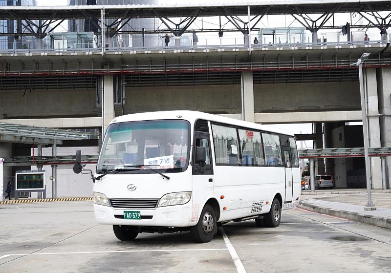 竹縣府試辦免費跳蛙公車16日上路。