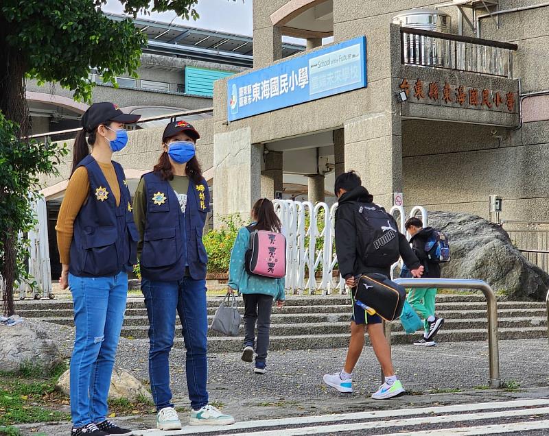 有您們守護~學童真安心 開學了 臺東警局波麗士啟動護童專案