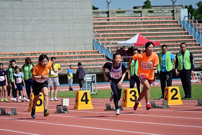 113年新竹縣113年全縣中小學聯合運動大會今開幕。