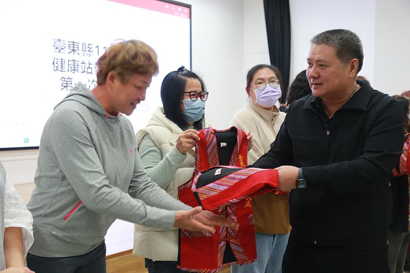 臺東縣文健站暨原家中心聯繫會議 提供長者優質照顧 共同攜手打造幸福宜居部落