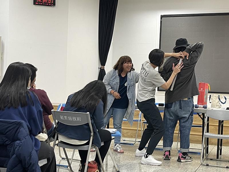 臺東縣文健站暨原家中心聯繫會議 提供長者優質照顧 共同攜手打造幸福宜居部落