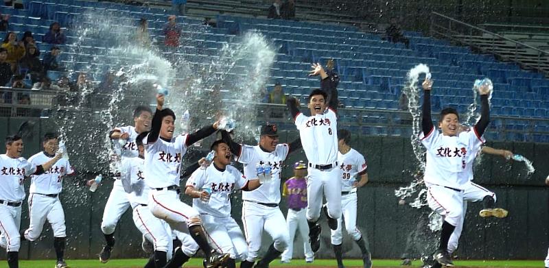 文大棒球隊為台灣棒球界孕育許多棒球選手，更奪下連霸佳績。