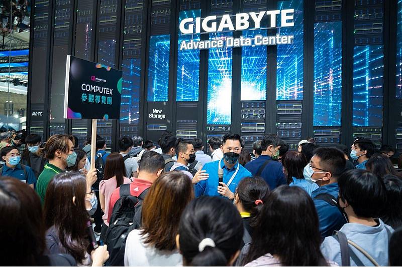 COMPUTEX 2024將於6月4日台北登場，1500家海內外科技廠商齊聚，建構全球數位轉型AI科技解決方案供應鏈生態系，搶攻2024全球IT支出5兆美元商機。（圖：台北市電腦公會提供）