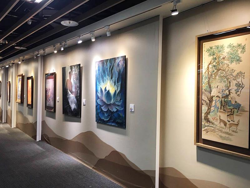 華梵佛藝系在國立臺灣圖書館臺灣藝文走廊舉辦「心如工畫師」師生聯展。