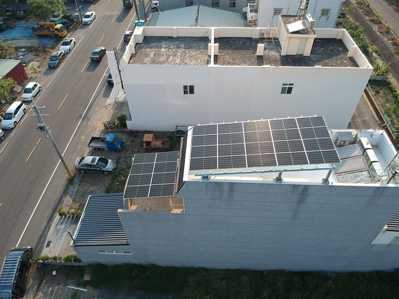 減碳減污雙效益 縣府推免費綠能屋頂建置計畫-3