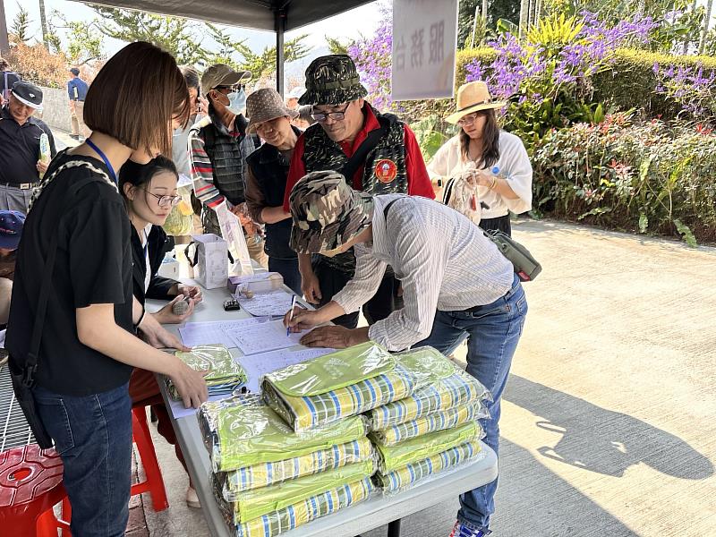 瑞里紫藤花紫色野餐登場 吸引遊客共享春日美好