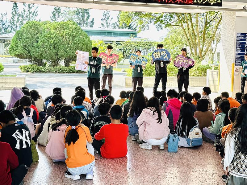 東華大學體育系配合行天宮文教發展促進基金會推展品格教育。