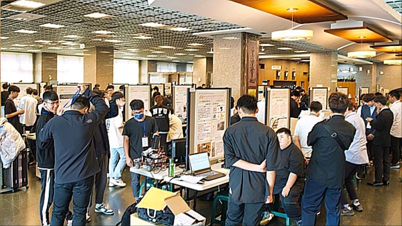 南臺科技大學舉辦「第19屆數位訊號處理創思設計競賽」之評審實況。