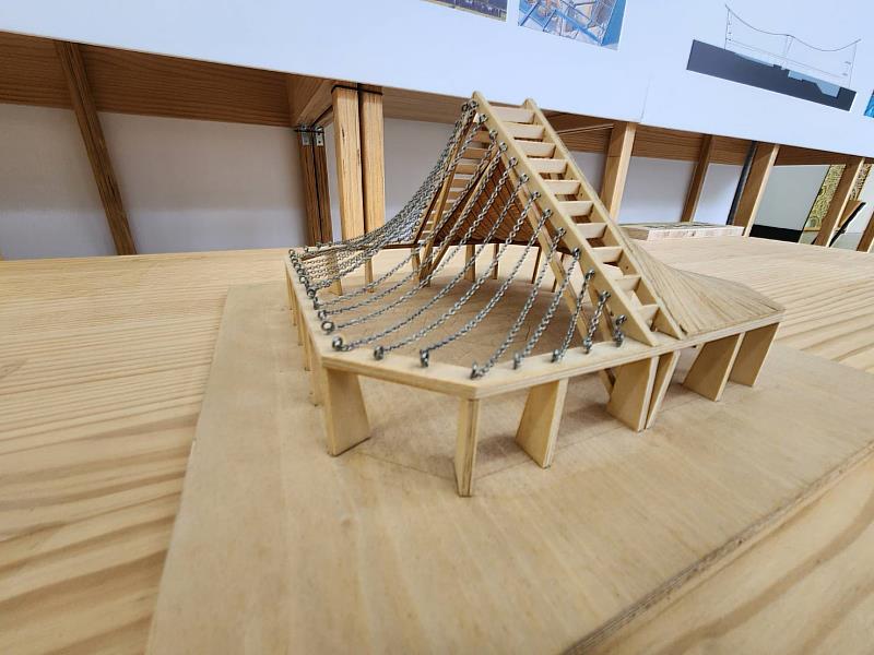 以膠合層壓木材作為大規模屋頂結構案例模型
