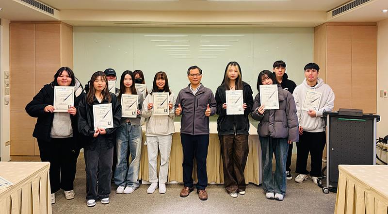 文化大學積極培養就職力，商學院協助60位學生取得首屆ISO-14064-1認證授證。