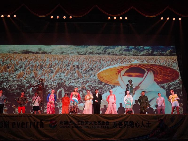 紙風車兒童劇於屏東瑪家、來義、滿洲鄉連演3天，並加入在地故事。