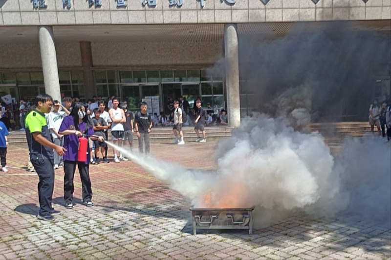 圖／中華大學每年定期與消防局配合，邀請分隊到校協助宣傳火災須知跟救災技能。