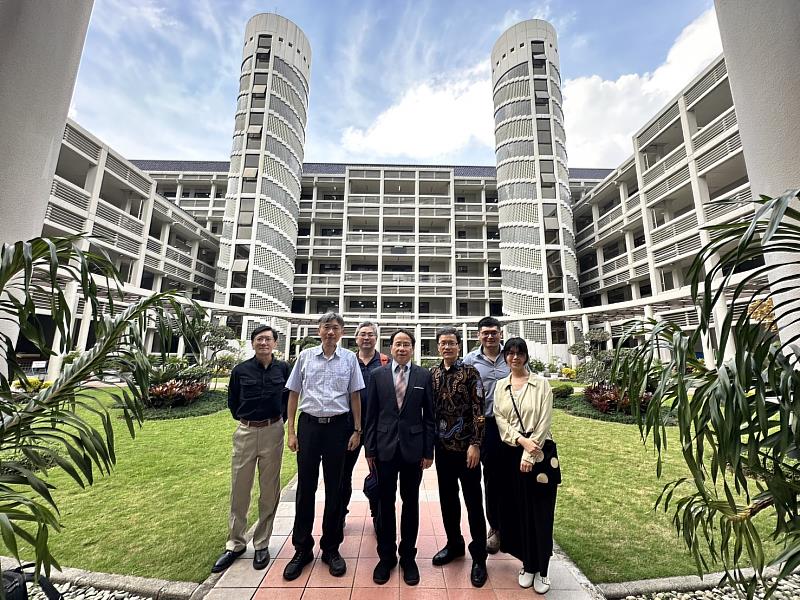 東華大學理工學院訪團參訪萬隆工學院(ITB)。