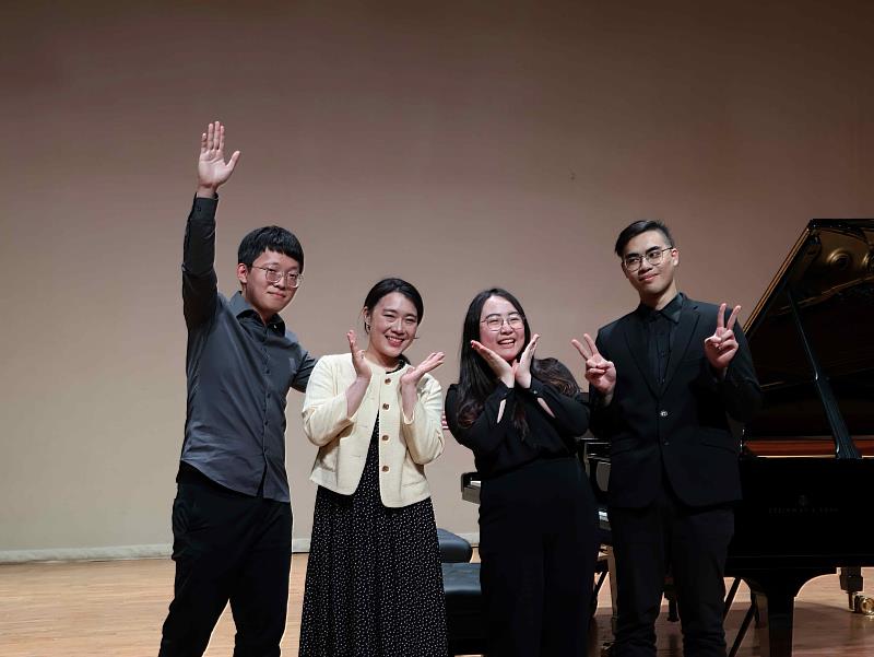 享譽國際旅美鋼琴家胡瀞云 現身東海音樂系大師班 啟發學生音樂之路