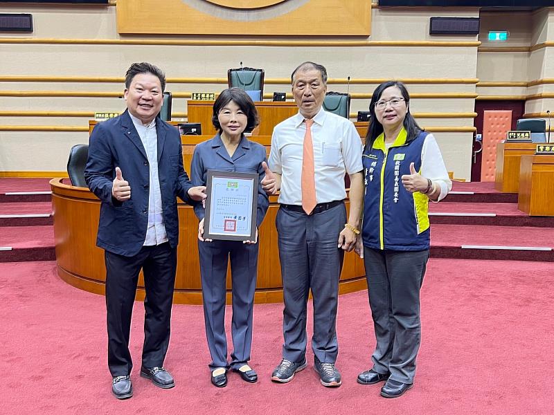 救國團嘉義團委會慶祝113年青年節率優秀青年 拜會嘉義市議會、嘉義縣議會及參訪鹿草研帥蘭園、 嘉友電子股份有限公司