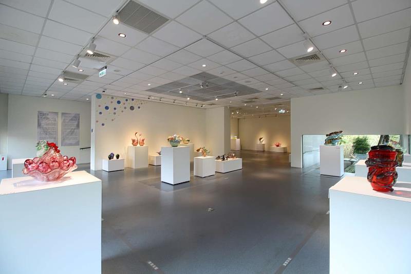 第二特展室「璃嚮家玻璃工藝薪傳展」。