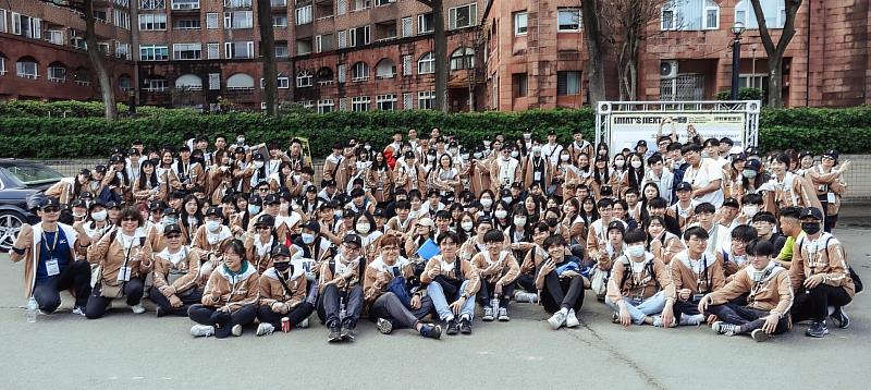 「2024萬金石馬拉松」3月17日開跑，淡江大學投入服務的學生志工人數是大專校院中最多的。