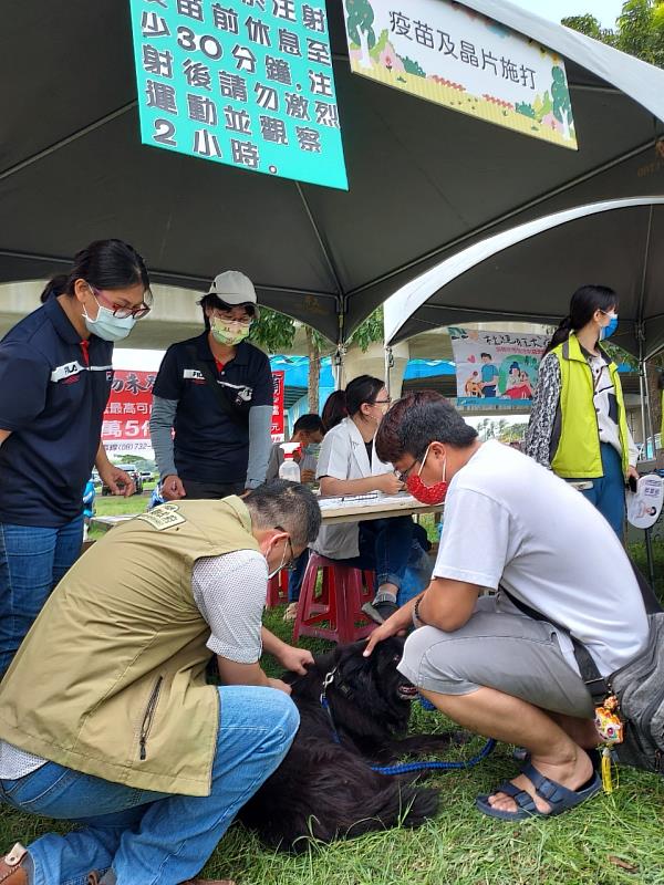 屏東縣動物防疫所舉辦犬貓狂犬病疫苗巡迴注射活動