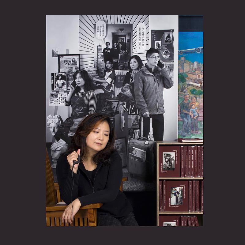 「攝影家的玩美日常」座談講者之一攝影家汪曉青，以攝影反思母職及母子關係等議題，創作《母親如同創造者》系列作品，轉化生活狀態記錄為創作。