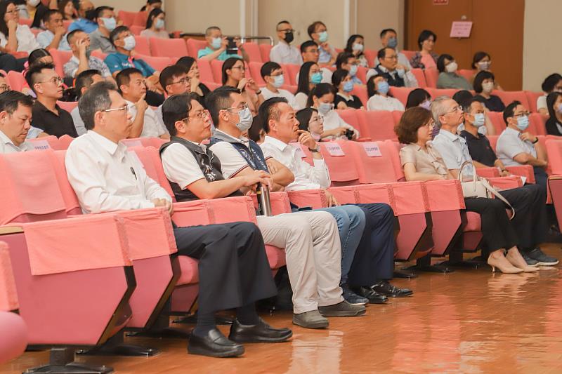 嘉義縣政府舉辦半導體產業講座，專家劉佩真深度解析市場趨勢-5