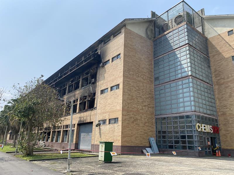 東華大學理工學院一館D棟受損情況。